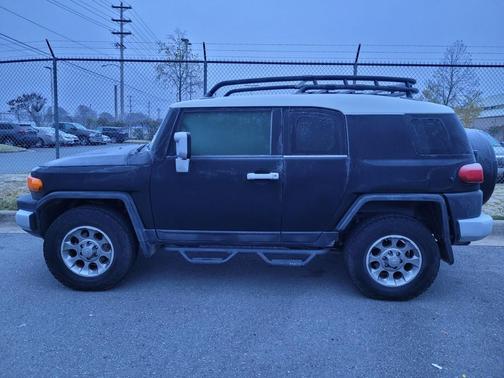 2013 Toyota FJ Cruiser Base