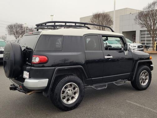 2013 Toyota FJ Cruiser Base