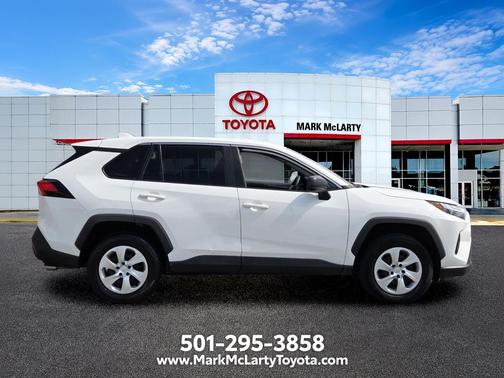 Ice Cap 2024 Toyota RAV4 LE