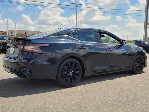 2022 Nissan Maxima SR Xtronic CVT