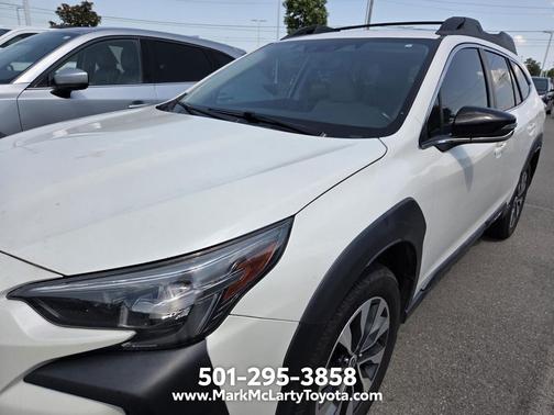 Crystal White Pearl 2023 Subaru Outback Limited