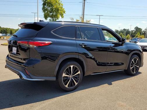 2022 Toyota Highlander XSE