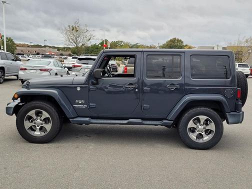 2017 Jeep Wrangler Unlimited Sahara