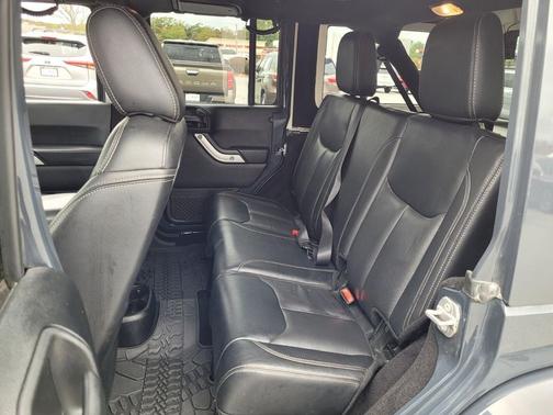 2017 Jeep Wrangler Unlimited Sahara