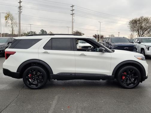 2024 Ford Explorer ST