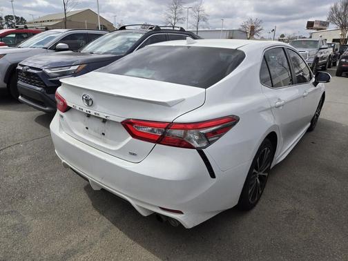 2019 Toyota Camry SE