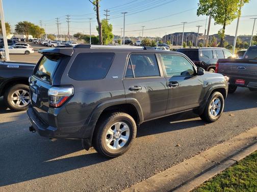 2024 Toyota 4Runner SR5