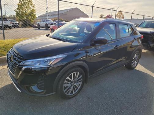 2023 Nissan Kicks SV