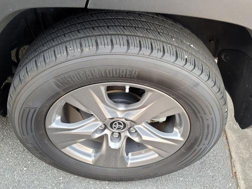 2023 Toyota RAV4 Hybrid LE