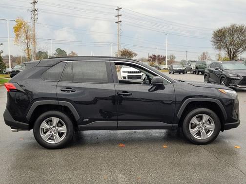 2023 Toyota RAV4 Hybrid LE