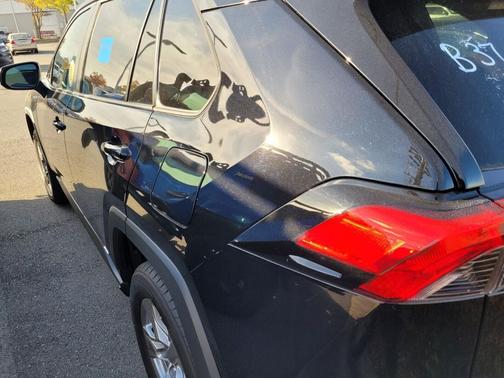 2023 Toyota RAV4 Hybrid LE