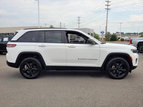 2023 Jeep Grand Cherokee Altitude