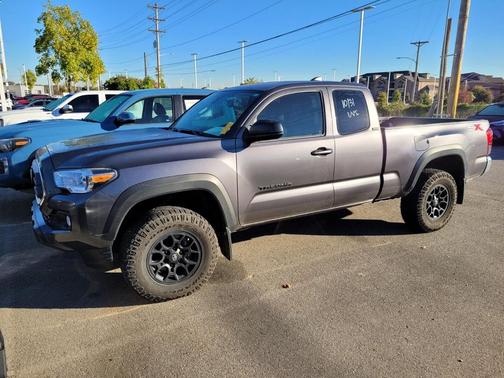 2023 Toyota Tacoma SR5