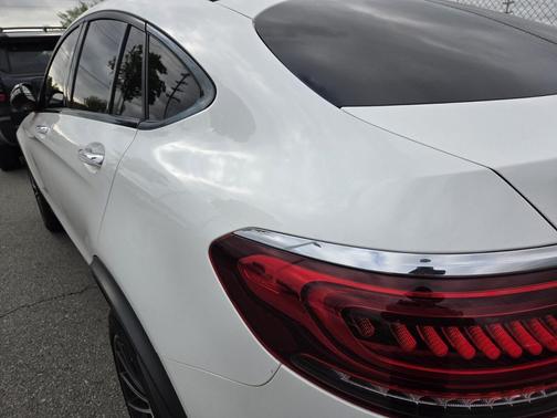Polar White 2020 Mercedes-Benz GLC 300 4MATIC Coupe