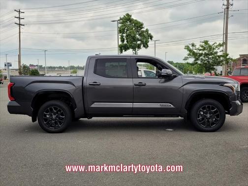 2025 Toyota Tundra Hybrid Platinum