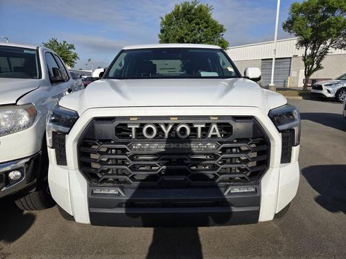 Ice 2022 Toyota Tundra SR5