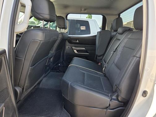 Ice 2022 Toyota Tundra SR5