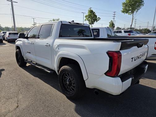 Ice 2022 Toyota Tundra SR5