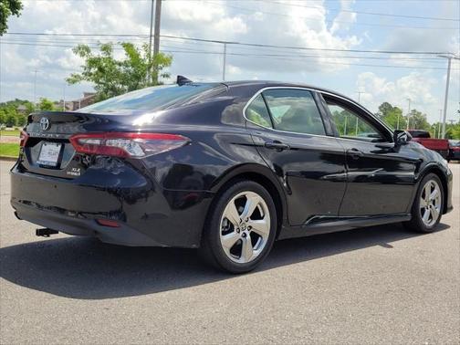 2023 Toyota Camry Hybrid XLE