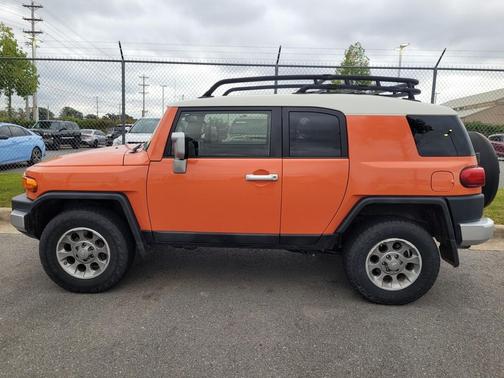 2013 Toyota FJ Cruiser Base