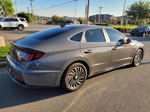 2023 Hyundai SONATA Hybrid Limited
