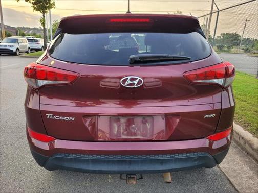 2017 Hyundai TUCSON SE