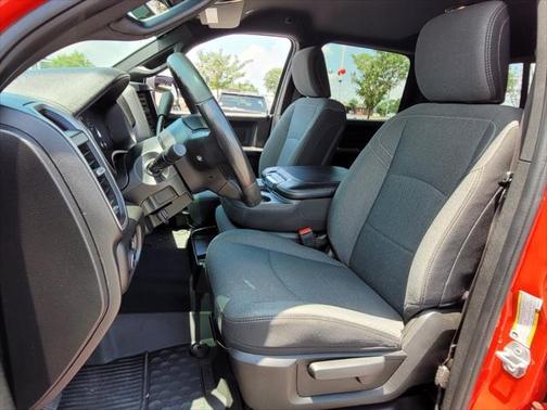 2021 RAM 2500 Tradesman Crew Cab 4x4 6'4' Box