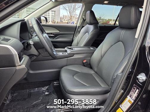 Midnight Black Metallic 2025 Toyota Grand Highlander XLE