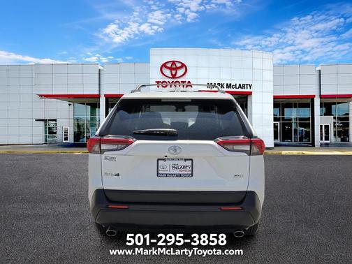 Ice 2025 Toyota RAV4 XLE