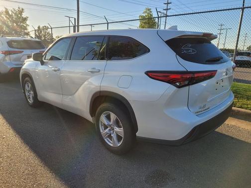 2020 Toyota Highlander LE