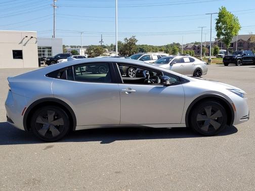 2024 Toyota Prius LE