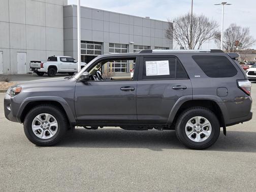 2023 Toyota 4Runner SR5