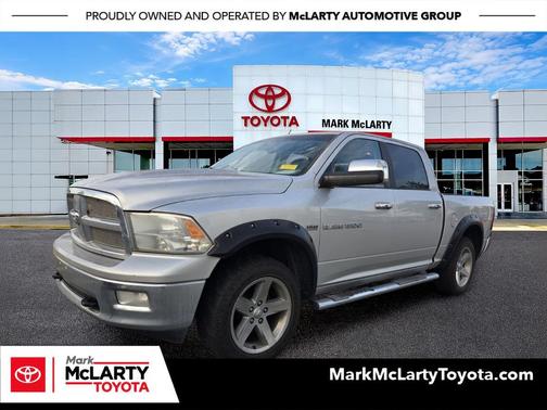 Bright Silver Metallic Clearcoat 2012 RAM 1500 SLT