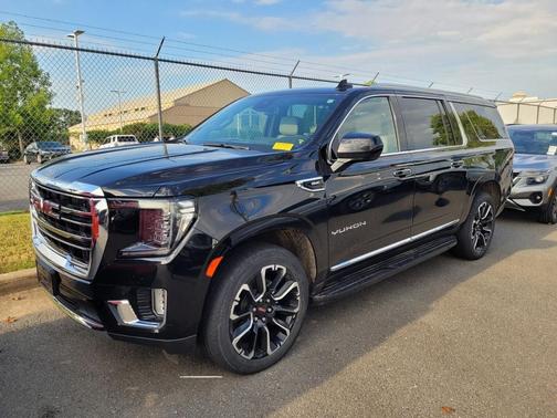 2023 GMC Yukon XL SLT
