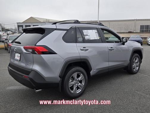 2025 Toyota RAV4 Hybrid LE