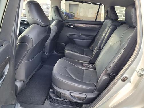 2023 Toyota Highlander Hybrid Limited
