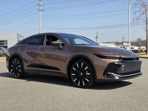 2025 Toyota Crown Platinum