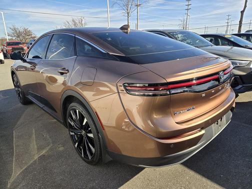 2025 Toyota Crown Platinum