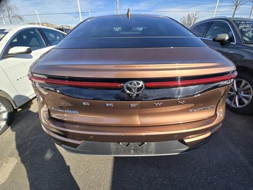 2025 Toyota Crown Platinum