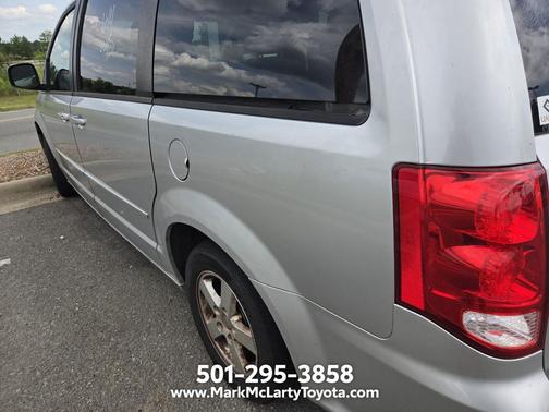Bright Silver Metallic Clearcoat 2012 Dodge Grand Caravan SXT