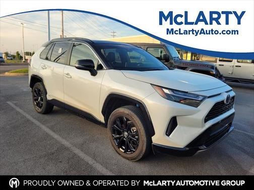 2022 Toyota RAV4 Hybrid SE
