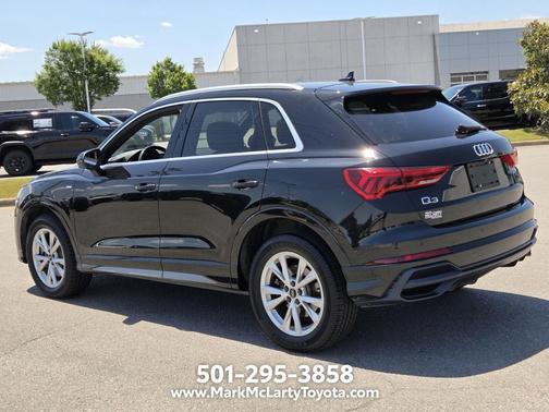 Mythos Black Metallic 2021 Audi Q3 45 S line Premium