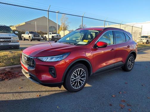 2025 Ford Escape PHEV SE