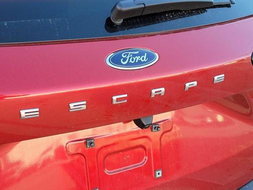 2025 Ford Escape PHEV SE