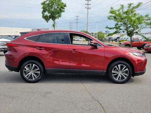 2023 Toyota Venza LE