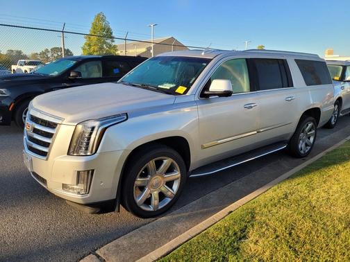 2019 Cadillac Escalade ESV Luxury