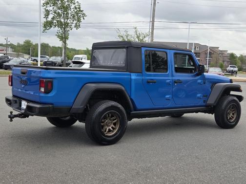 Hydro Blue Pearlcoat 2022 Jeep Gladiator Sport