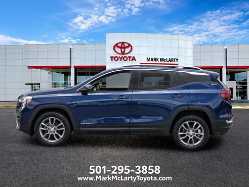 Marine Metallic 2022 GMC Terrain SLT