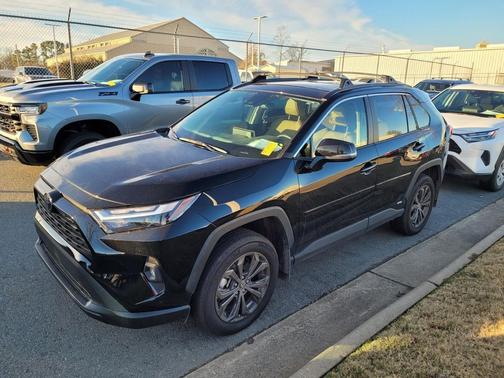 2025 Toyota RAV4 Hybrid XLE Premium