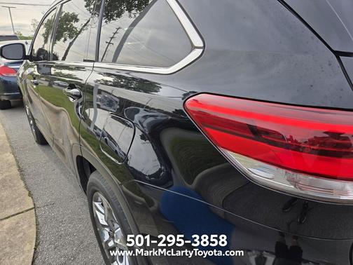 Midnight Black Metallic 2017 Toyota Highlander Limited Platinum